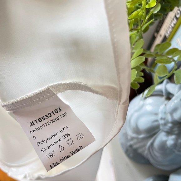 2/$20 Shein Tie-Front Lace Trimmed Crop Top - Picture 15 of 16